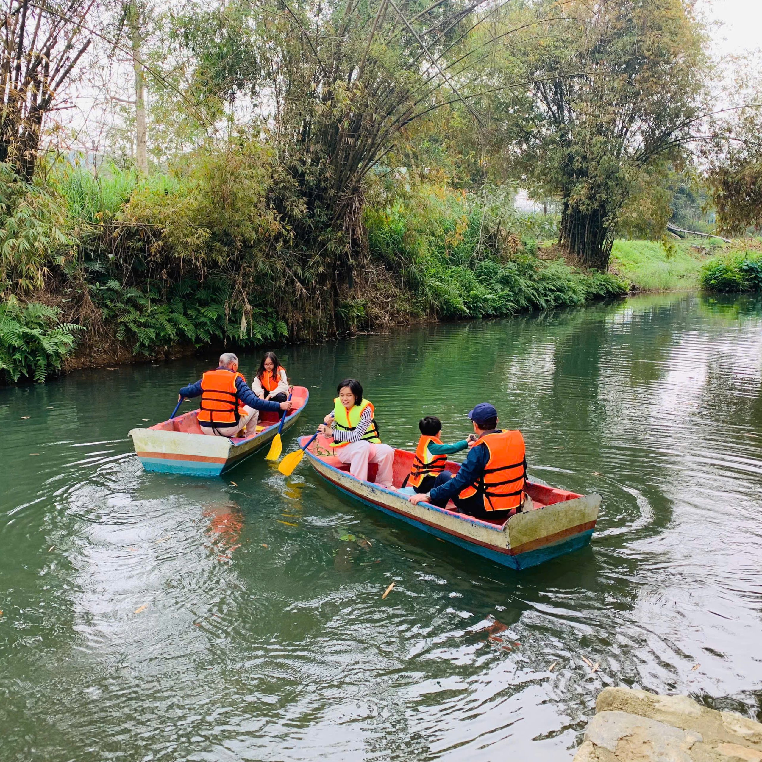SUMMER KIDS CAMP 2025: Trải nghiệm Trại hè tại Wonder Farm có gì đáng chú ý? 15 z6387955572340 8440d97540f0827dc1439e890b790169 scaled